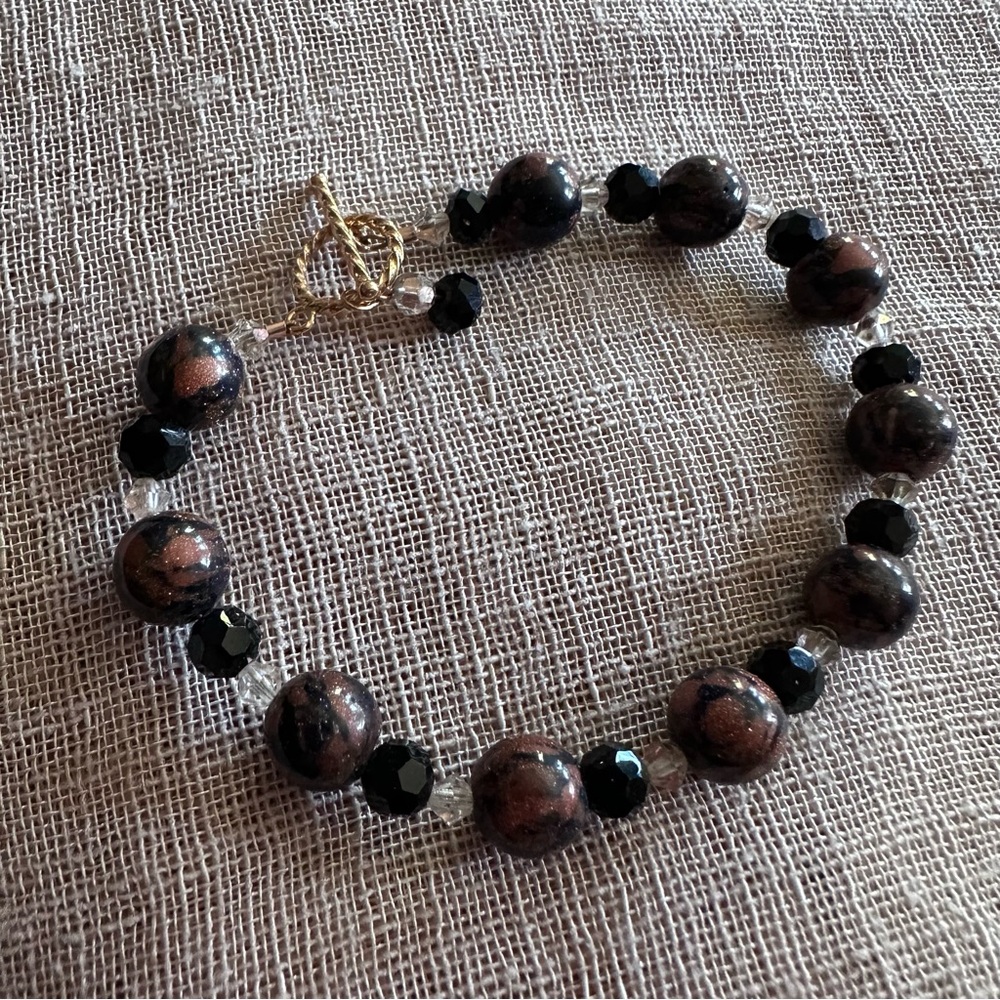 Elegant Black and Gold Beaded Bracelet